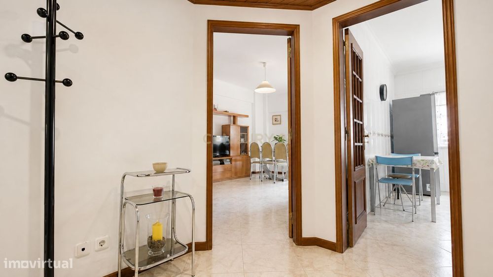 Apartamento T2 em Setúbal | Varanda, Elevador e Arrecadação