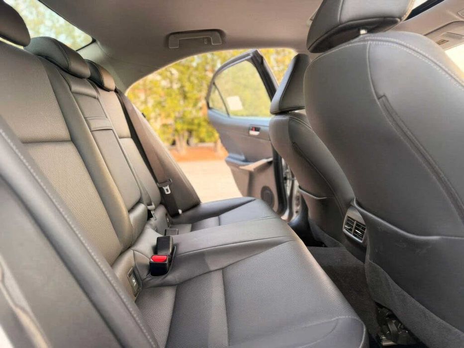 Lexus IS 350      2015