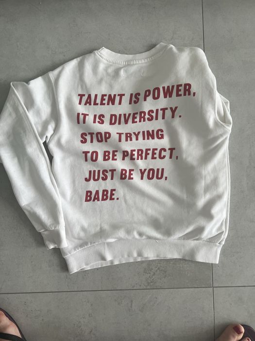 Bawełniana biała bluza Bershka