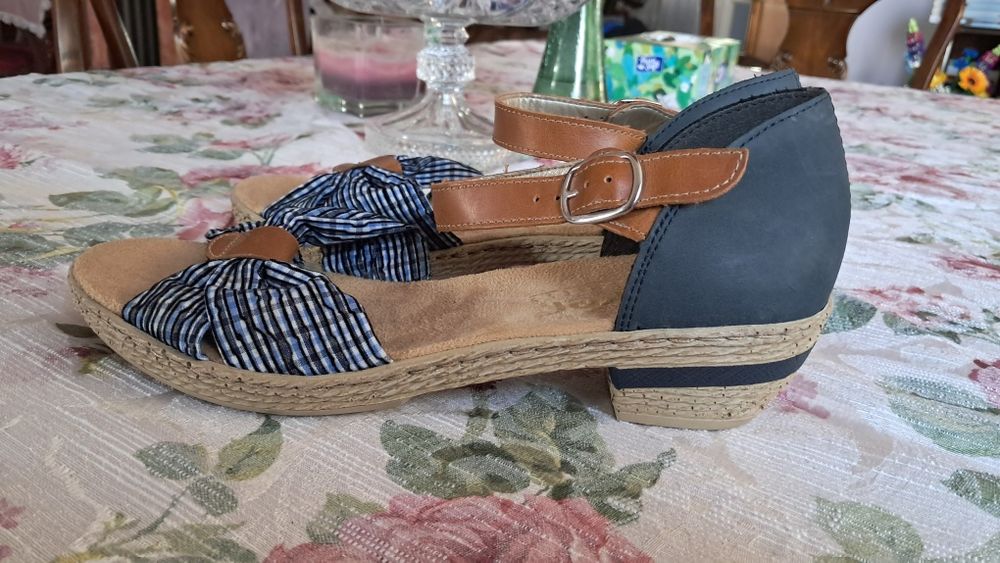 Nowe sandały Rieker skóra 38