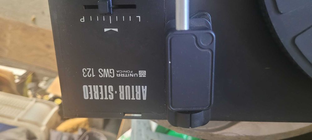 Sprzedam gramofon Unitry