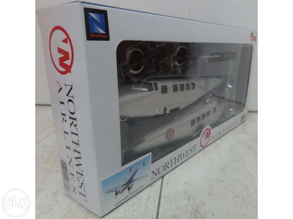 Avião miniatura Lockheed 10 Electra ( American Airlines )