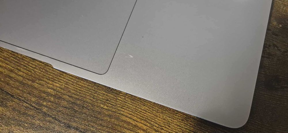 Macbook Air a2337  258GB / 8