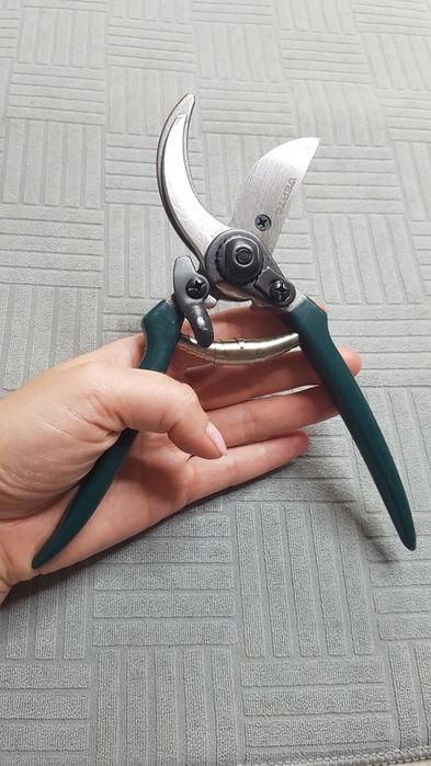 Садовий секатор 10 мм