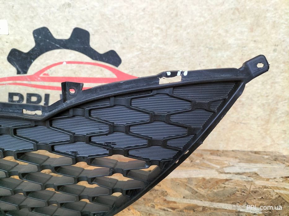 Hyundai i10 I 11-13 рестайлинг решетка бампера переднего 86522-0X200