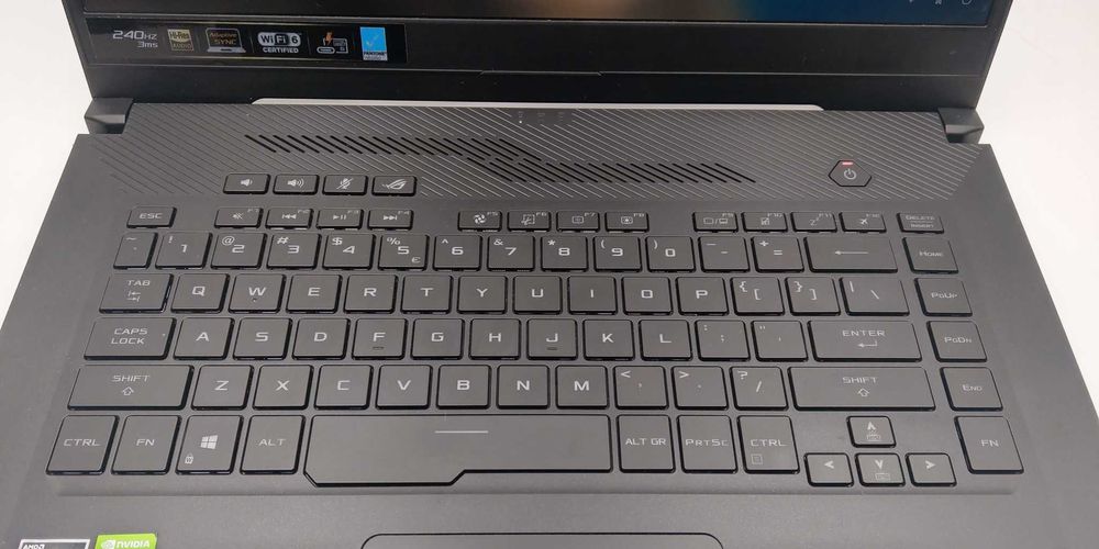 ASUS ROG Zephyrus G15 (GA502IV).