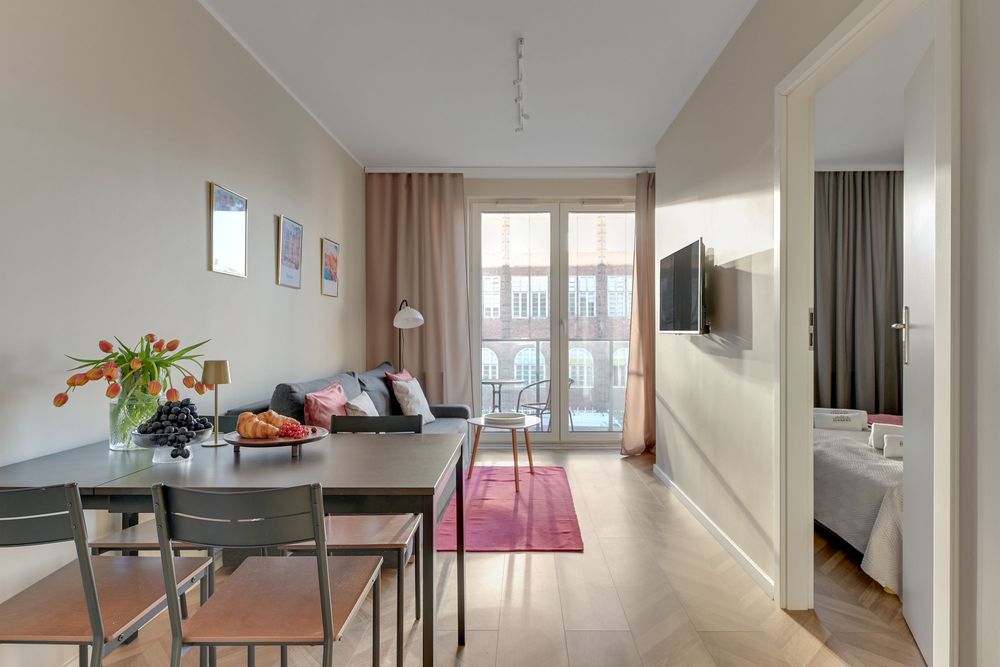 Gdańsk centrum, Wałowa, nowe budownictwo, hala garażowa