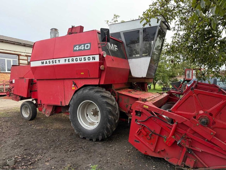 Комбайн Massey Ferguson 440 1980