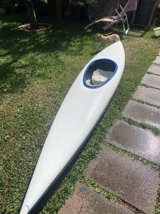 Caiaque / kayak de fibra com pagaia