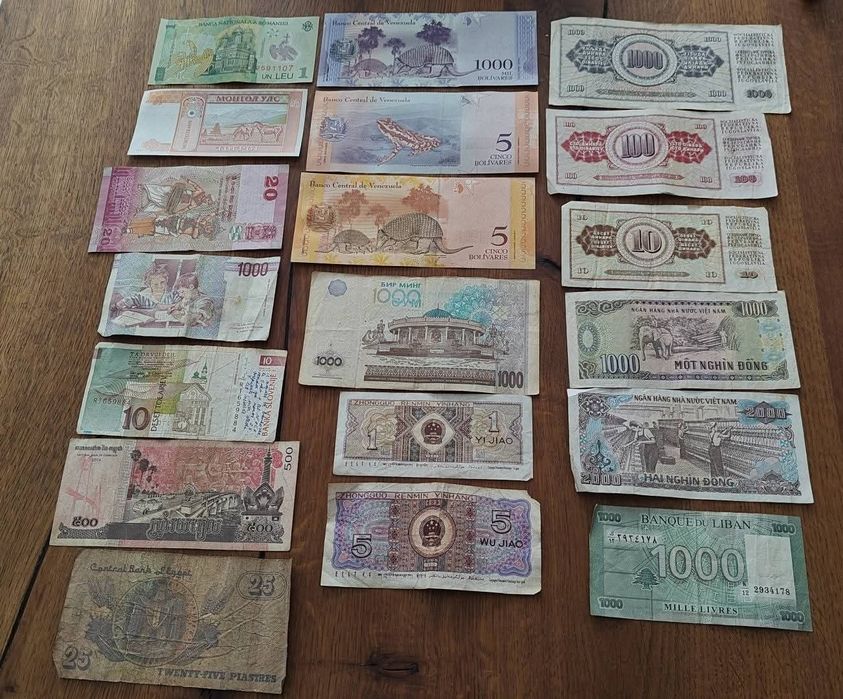 Banknoty zestaw nr 57 mix 19 sztuk
