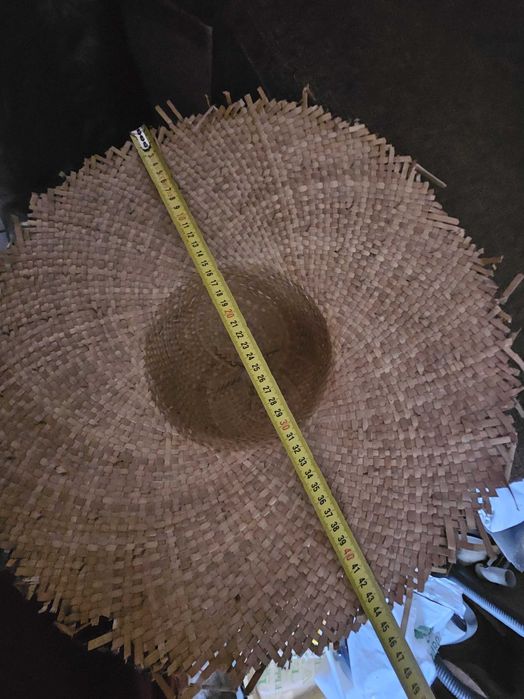 Chapéu de palha rústico