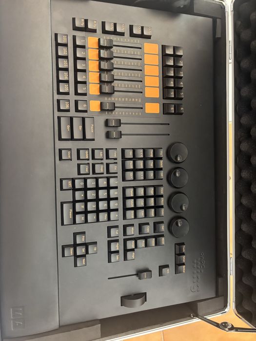 Mesa de iluminação Command wing MA2
