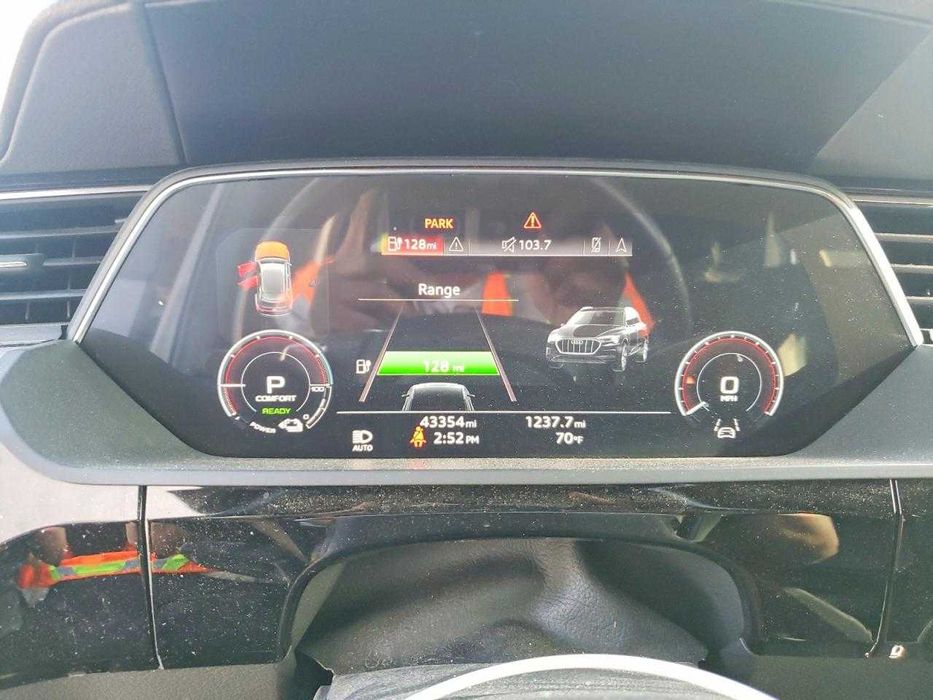 Audi e-tron Premium 2022