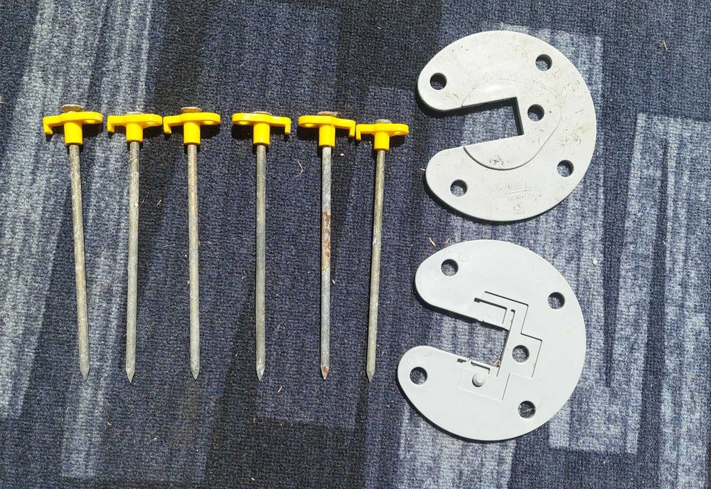 Bases de Fixação para pés de Toldo Fiamma