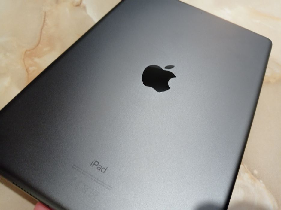 IPad 8 128 GB Wi Fi Space Gray Apple планшет