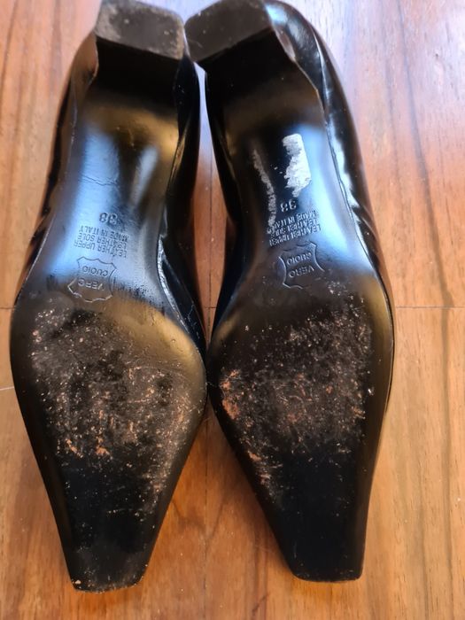 Czarne skórzane włoskie czółenka