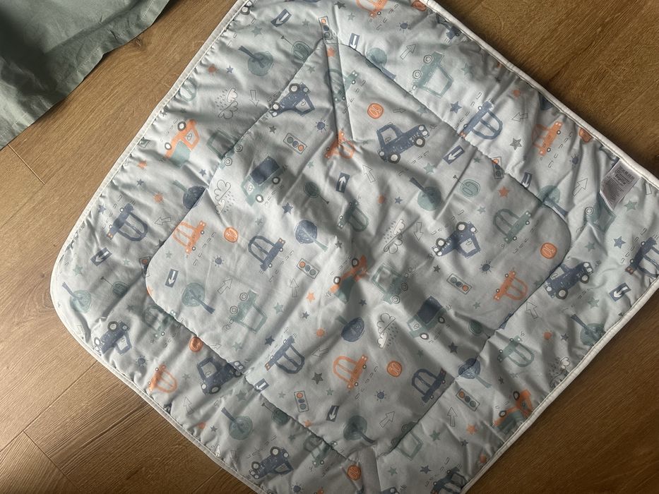 Rożek kocyk otulacz auta autka nowy