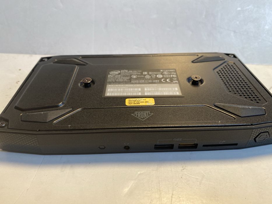 Міні десктоп ПК неттоп Intel NUC i7-6770HQ  8GB 256  Компактний