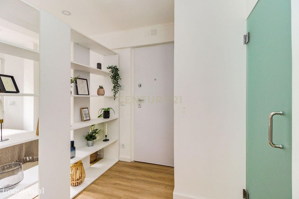 T1 Totalmente Remodelado – Eletrodomésticos Novos a Estrear – Junto ao