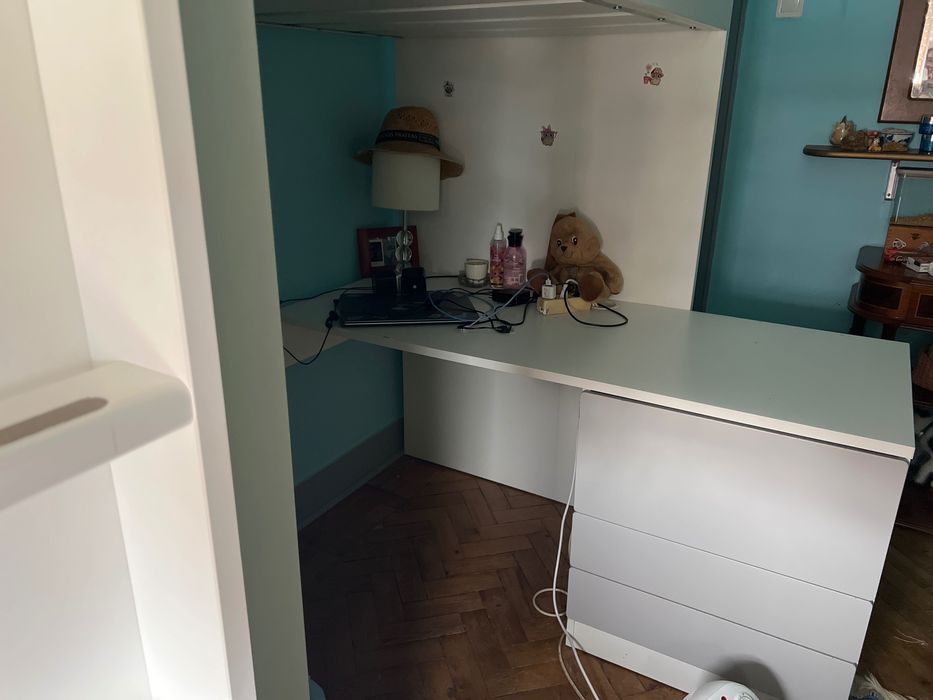Cama /roupeiro/secretaria