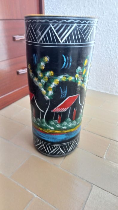 Chapeleiro antigo em barro pintado