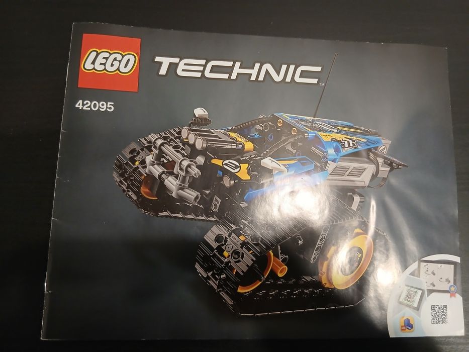 LEGO Technic Sterowana wyścigówka kaskaderska
