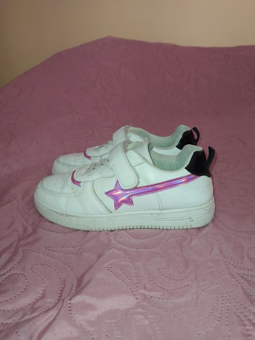 Białe adidasy 33 dziewczęce