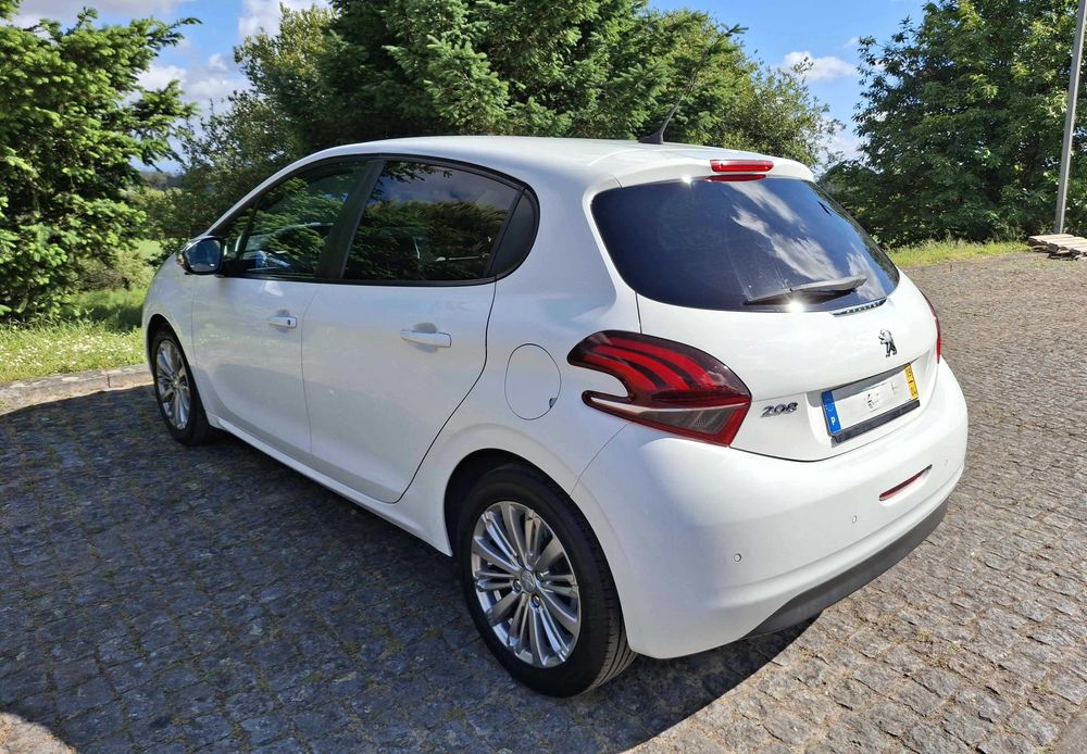 Peugeot 208 1.5 BlueHdi NACIONAL - 19