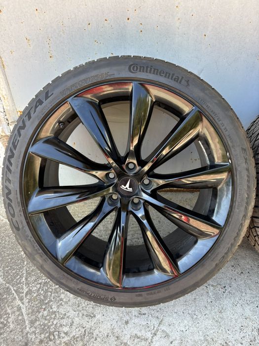 Комплект коліс в сборі 22 дюйми Tesla Model X