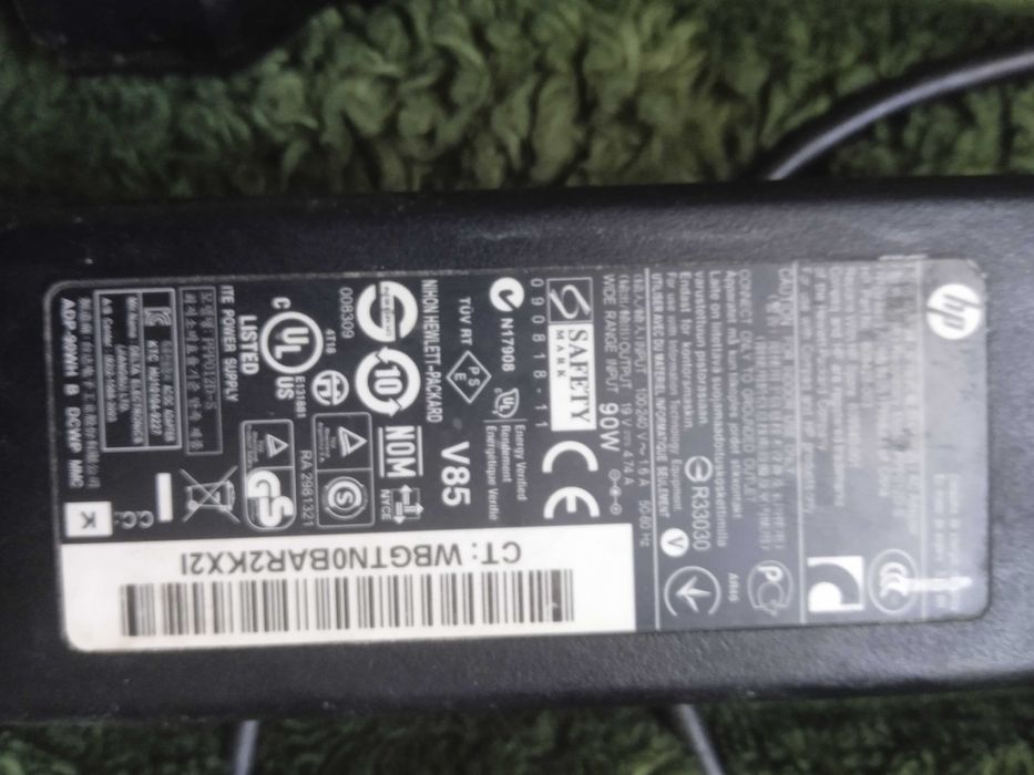 Продам заряду к ноутбуку HP