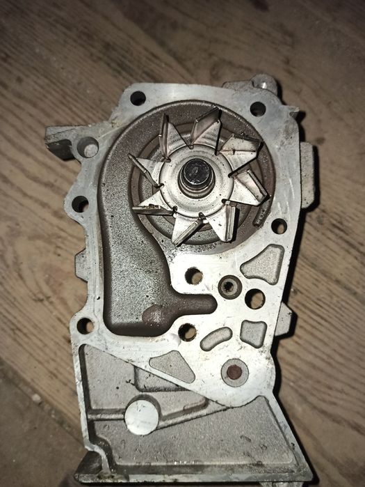 Помпа renault megane 2