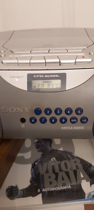 25€ - Rádio gravador Sony
