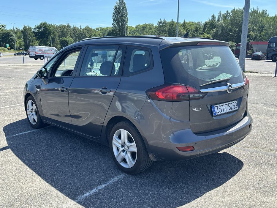 Opel Zafira 2.0 cdti, doinwestowany, gotowy do jazdy, zarejstrowany!