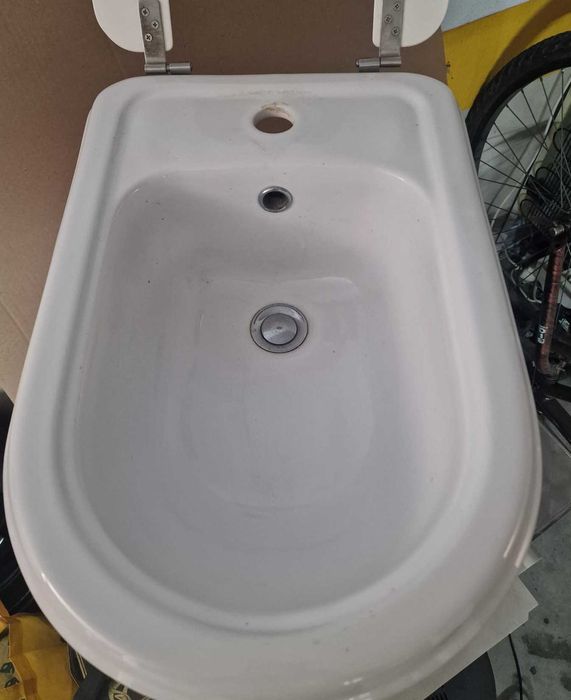 VENDE Bidé Sanindusa com tampa