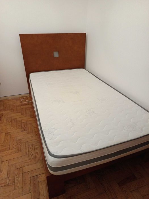 Cama em Cerejeira + Estrado + Colchão