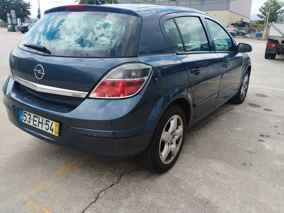 Opel Astra em óptimo estado sem acidentes