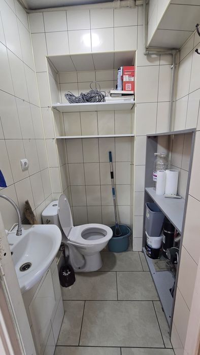 Нова ціна /Здається 54 м 2  Магазин Проспект Незалежності