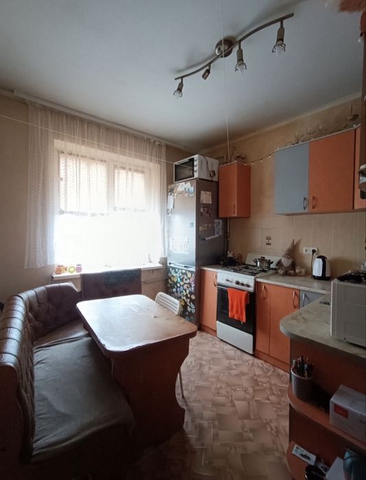 Продается 1-комнатная квартира на левом берегу, 1 мкр