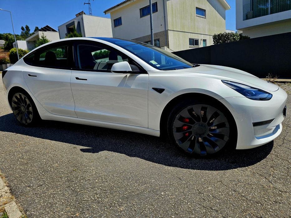 Tesla Model 3 Performance AWD 35 mil kms