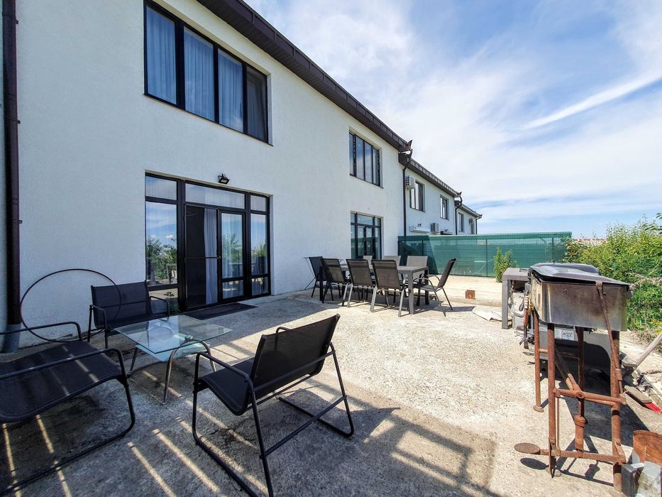 Здам 4-Х кімнатний ТАУНХАУС на МАЛЬОВАНЦІ з терасою та паркомісцями