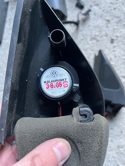 Пищалки передні задні пассат б6 динаміки колонки