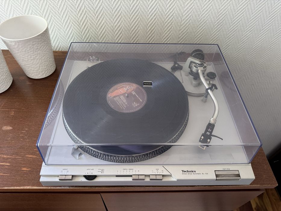 Gramofon Technics SL-D3