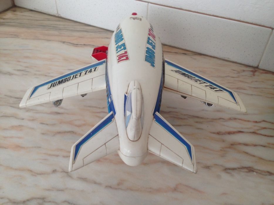 Avião Boeing Jumbo Jet 747