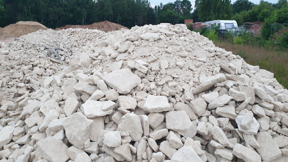 Kamień wapienny, gruby, twardy