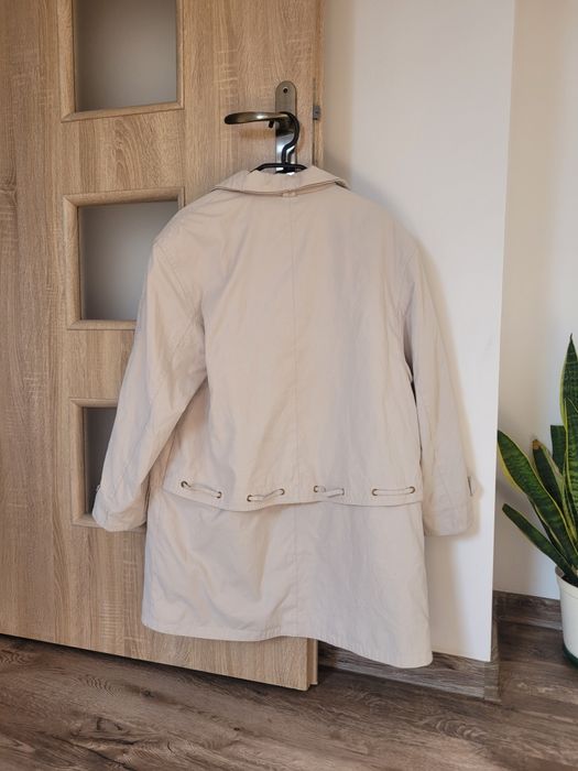 Kurtka beżowa Baronia