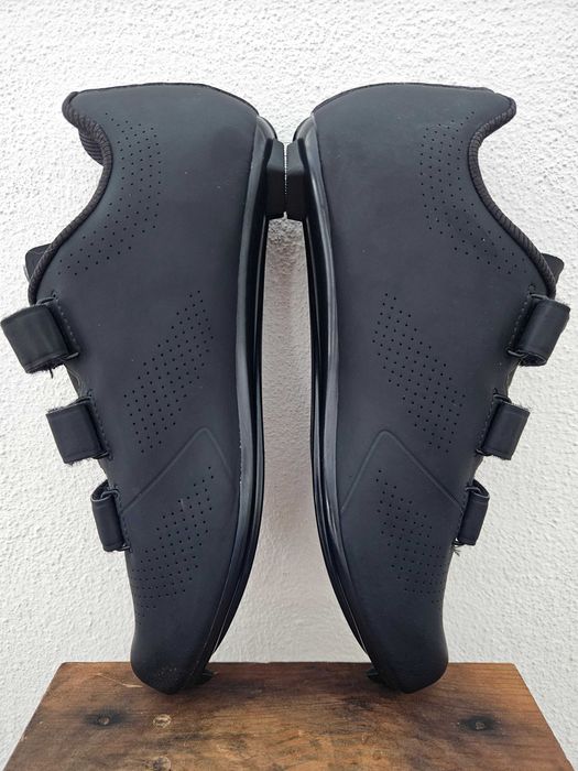 Sapatos AGU T.44 *novos*