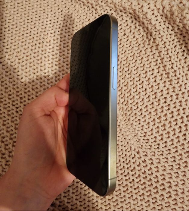 Iphone 15 pro 128 gb tytan naturlany zbita tylna szybka działa