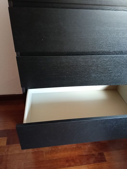 Cómoda c/ 4 gavetas MALM