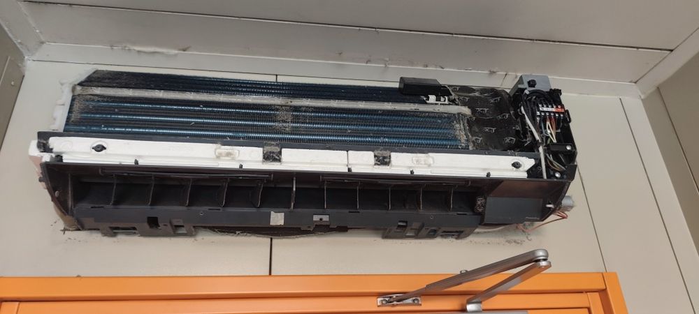 Limpeza e manutenção de ar condicionados