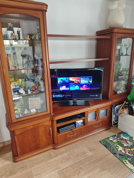 Móvel de sala cristaleira